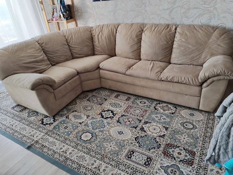 Продам угловой мягкий диван