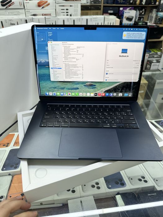 MacBook Air 15 M4 16/256 б/у идеал