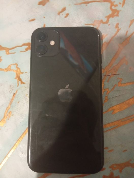 Продам айфон 11 в хорошем состоянии.