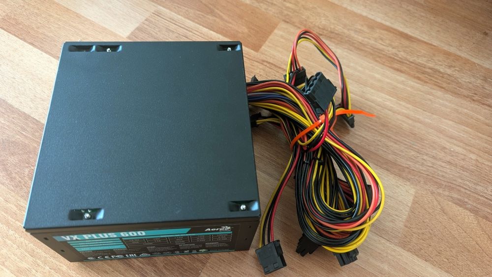 Блок питания AeroCool 600 Watt