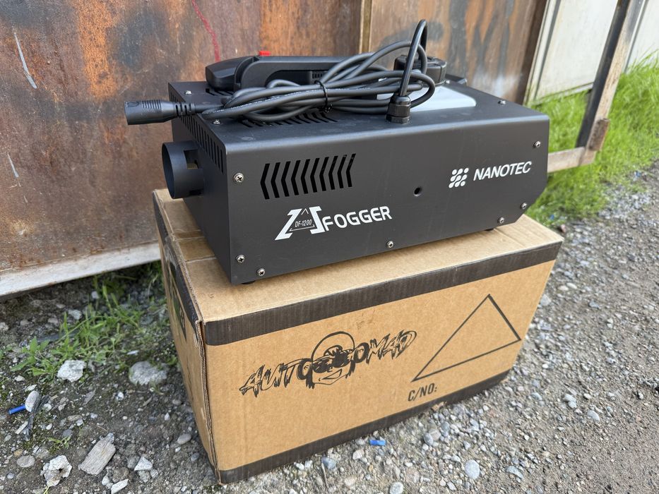 * дым машина компактная удобная почти новая