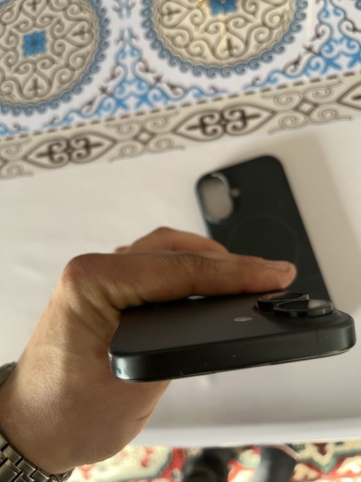 Iphone 16 128 gb на гарнитий