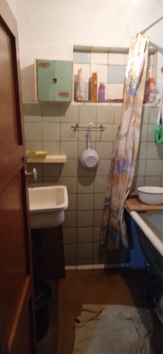 Сдается пол дома с хозяйкой