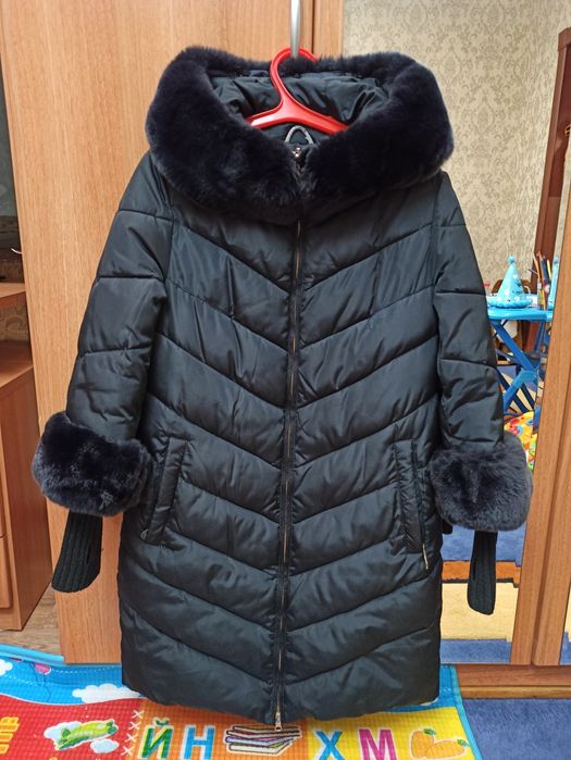 Женский пуховик, размер 42