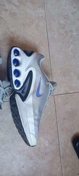 Nike dn withe conditie buna