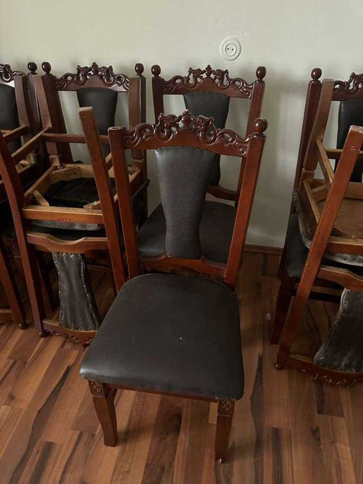 Scaune Vechi din Lemn Sculptate la spatar 10 bucati