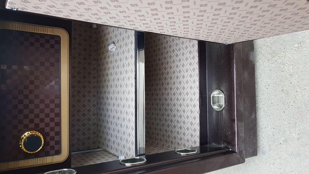 Seif metal cu LCD 60cm