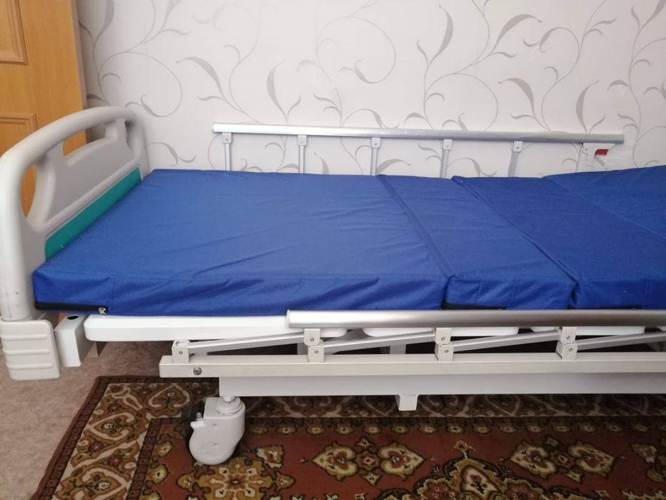 Медицинская кровать