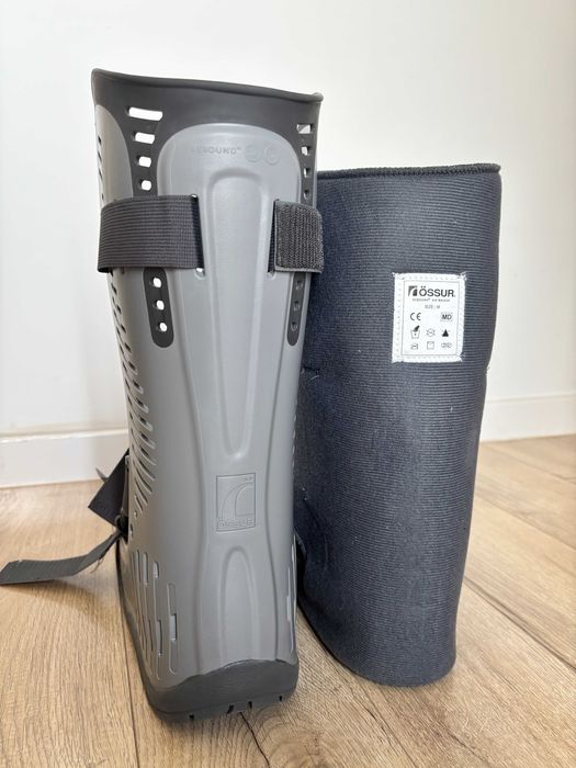 Orteză OSSUR Rebound Air Walker M (39–44) – model ÎNALT – aproape nouă