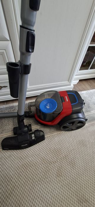 Aspirator Philips fara sac
