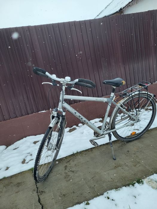 Vând bicicleta in stare buna