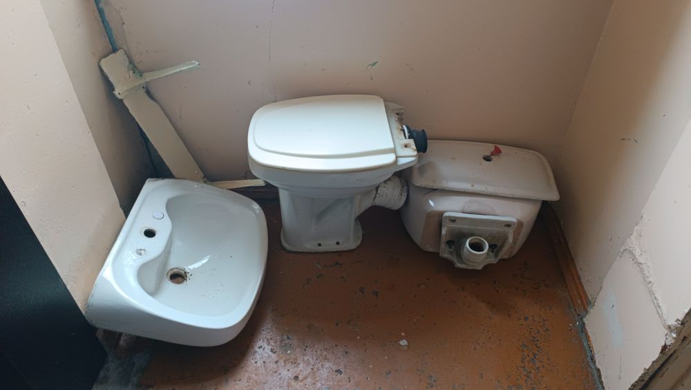 Унитаз умывальник