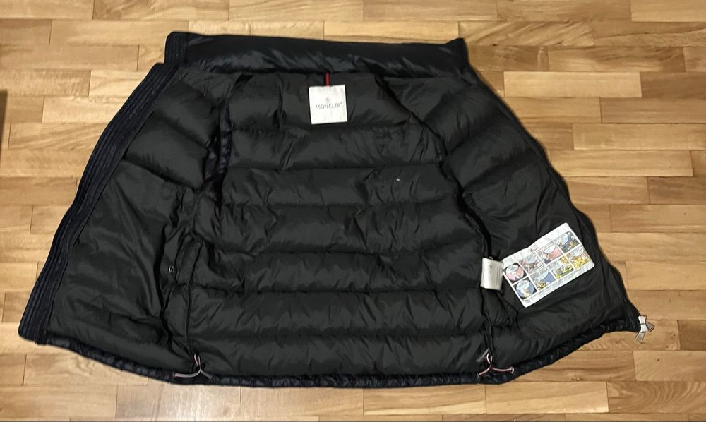 Limited Edition Пухен елек Moncler