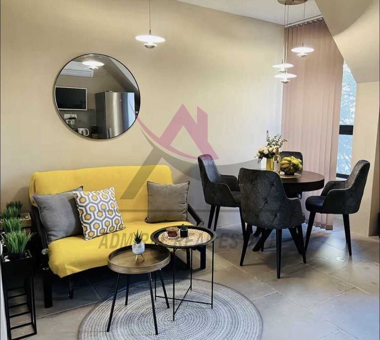 Дава се под наем Двустаен апартамент в Варна, Център - 60 кв.м за 650 € - Снимка #1