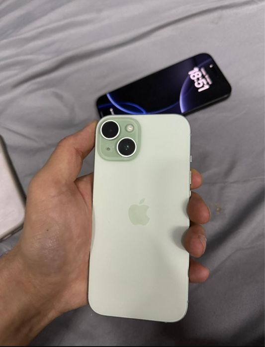 Айфон 15 256 гб.