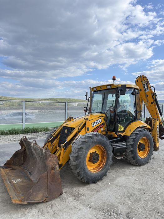 Buldoexcavator JCB 4CX AN 2008