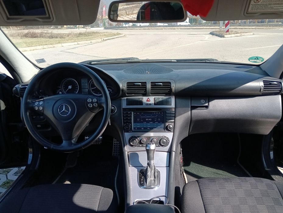 Мерцедес ц280 в перфектно състояние
