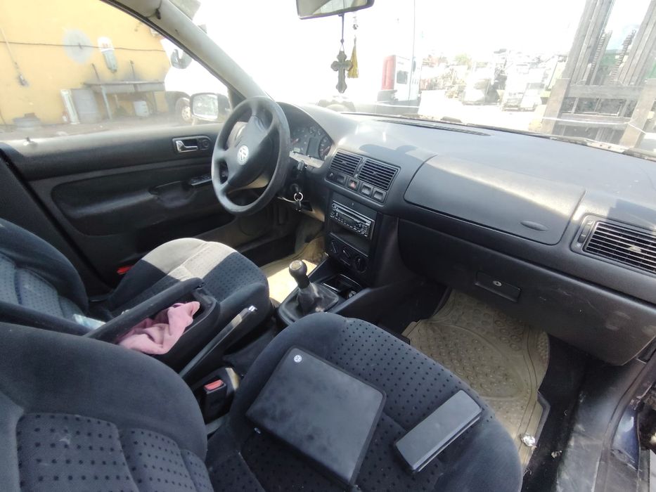 Punte spate Volkswagen VW Golf 1998 1.4 MT (75 hp)