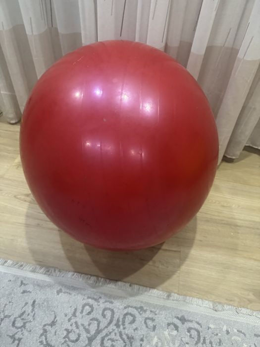 Продам гимнастический мяч