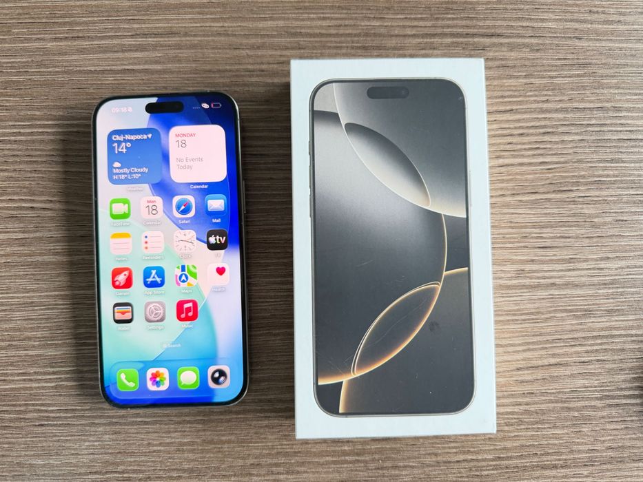 iPhone 16 Pro Max Natural Titanium, 256 GB, Excelent, bonus
