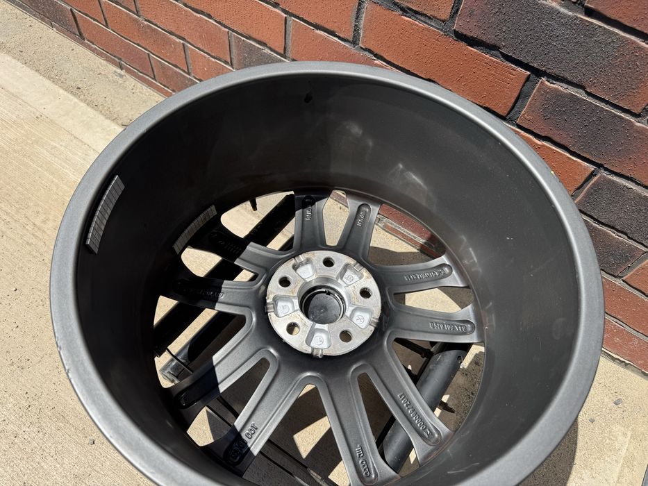 Audi Sport джанти 19 цола ( А4 А6 )