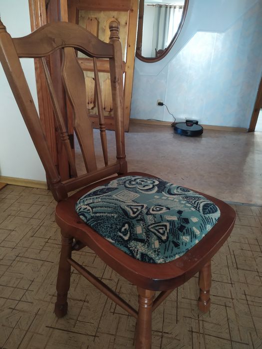 Стол для гостиной