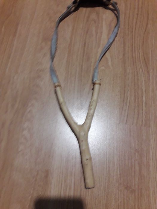 прашка с ластици