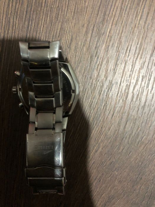 Ceas Lotus 350 lei nu pun prin curier