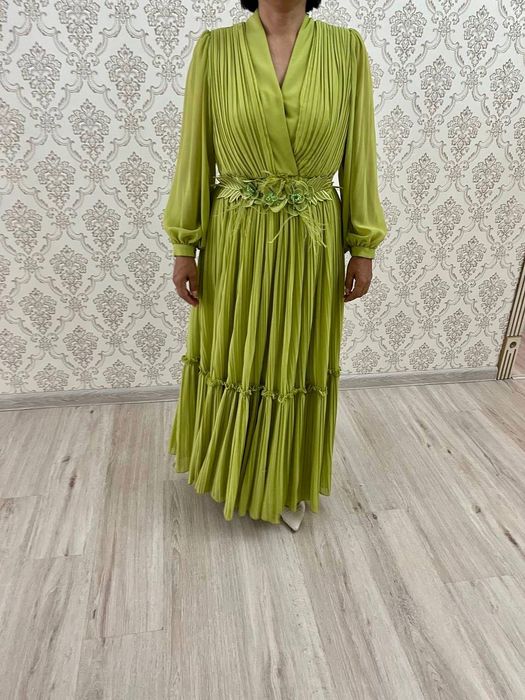 Вечернее платье (той, мероприятия)