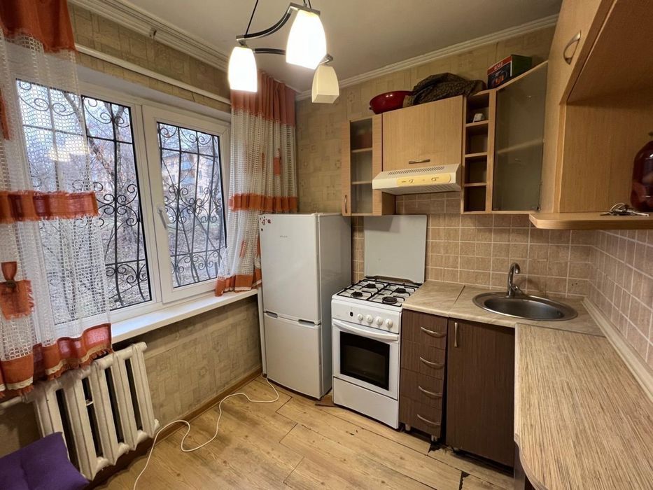 Сдаётся комната одной/двум девушкам.