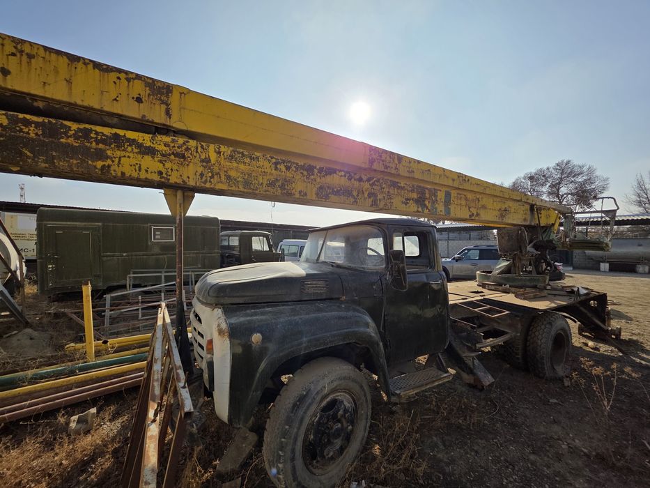 Автовышка 1990г срочно сотилади