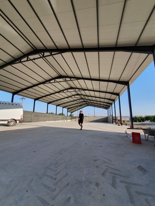 Vand hala metalica structura