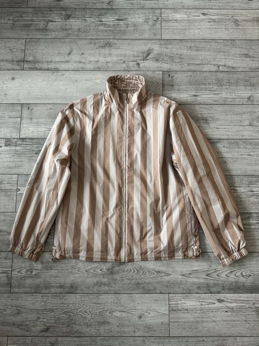 IN STOC | Geaca de faâș Fendi cu 2 fețe Premium