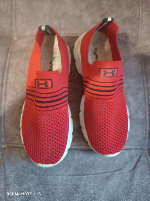 Кроссовки- тапки на девочку 36р.