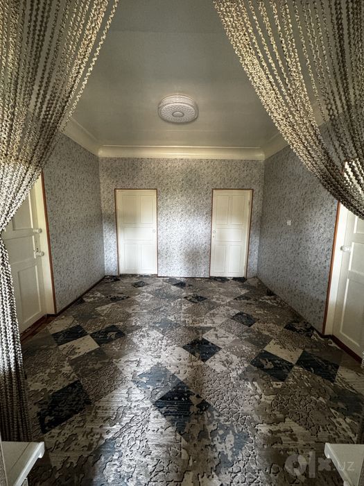 Gazalkentda dacha sotiladi