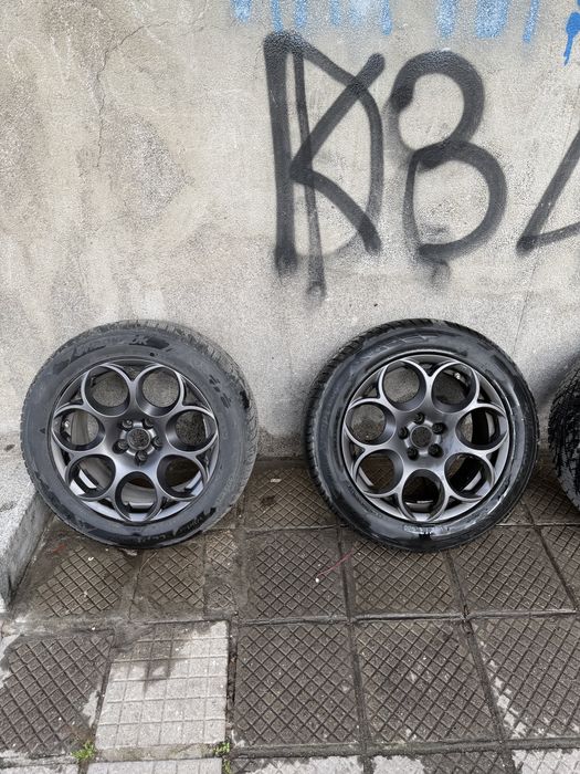 Джанти с гуми за Alfa Romeo  5х110 R17