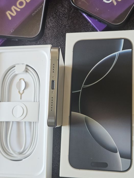 Iphone 16 pro max 98% white