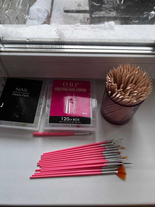 Продам набор для маникюра 47.000