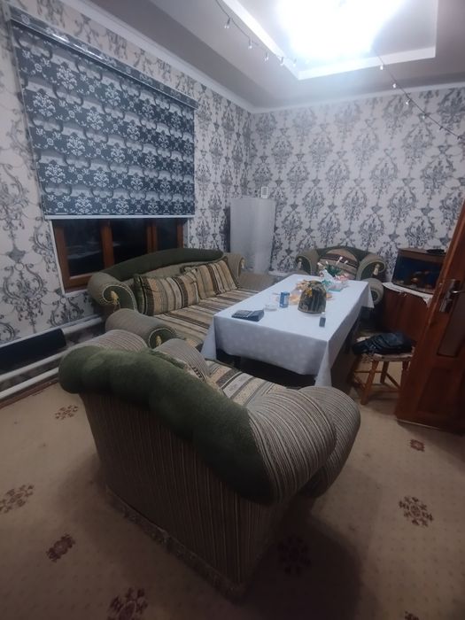 Деван кресло сотилади