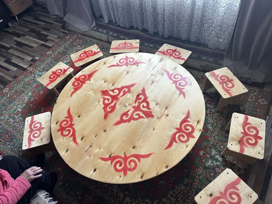 Казакша стол на 12 человек