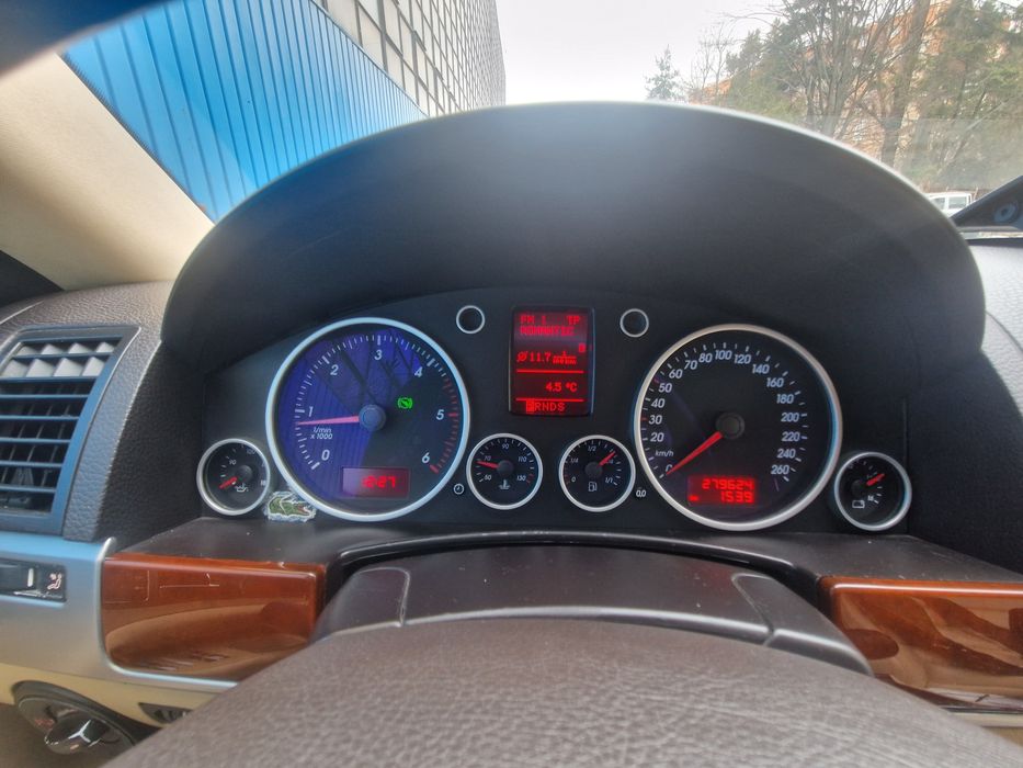 Vând VW Tuareg r5