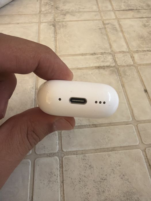 Air Pods 4 (ANC)