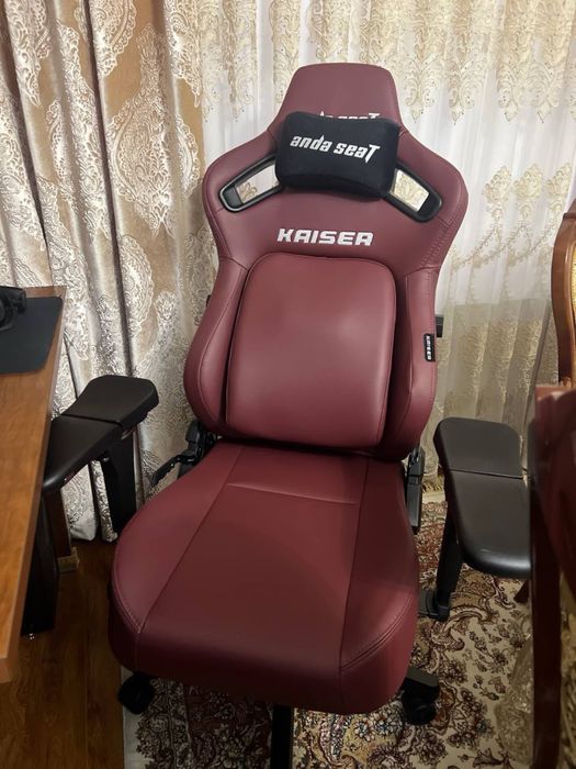 Продаю игровое кресло AndaSeat Kaiser 4