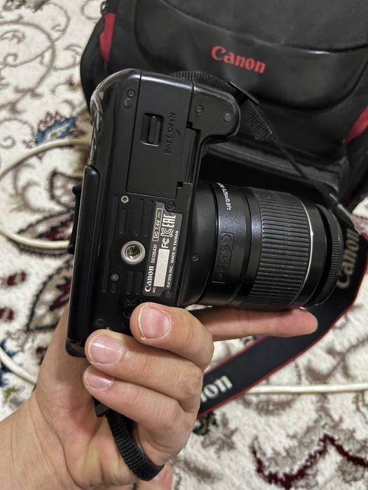 Canon D700 fataparat 8Gb fleshkasi bor