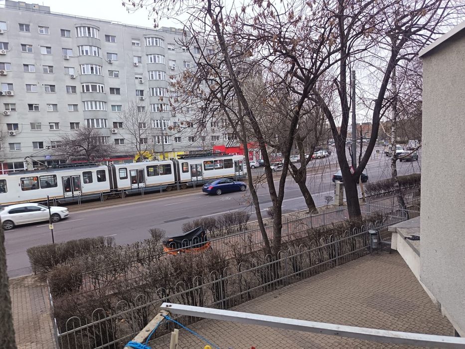 Garsonieră de vânzare zona Auchan Titan