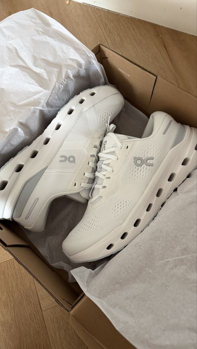 Кроссовки On Cloudrunner3