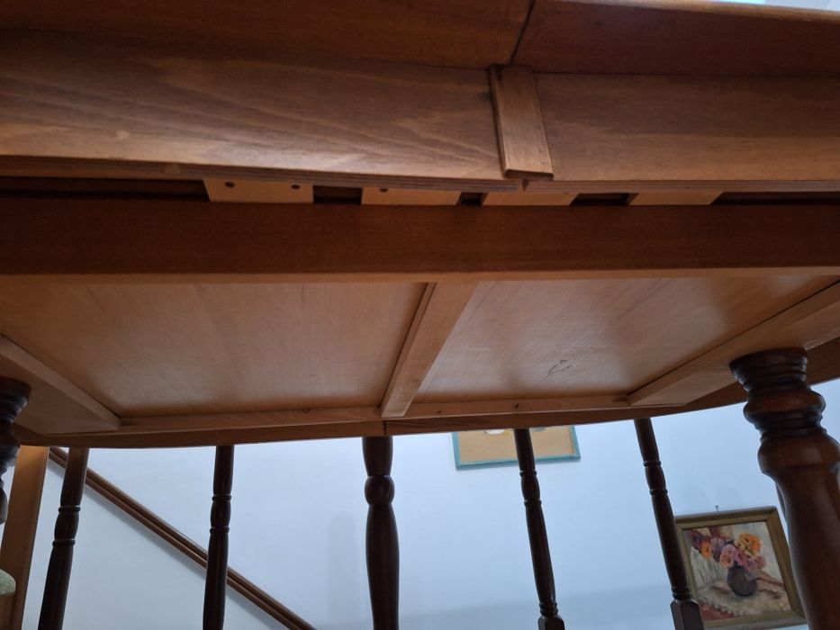 Masa extensibil 12 persoane cu 8 scaune