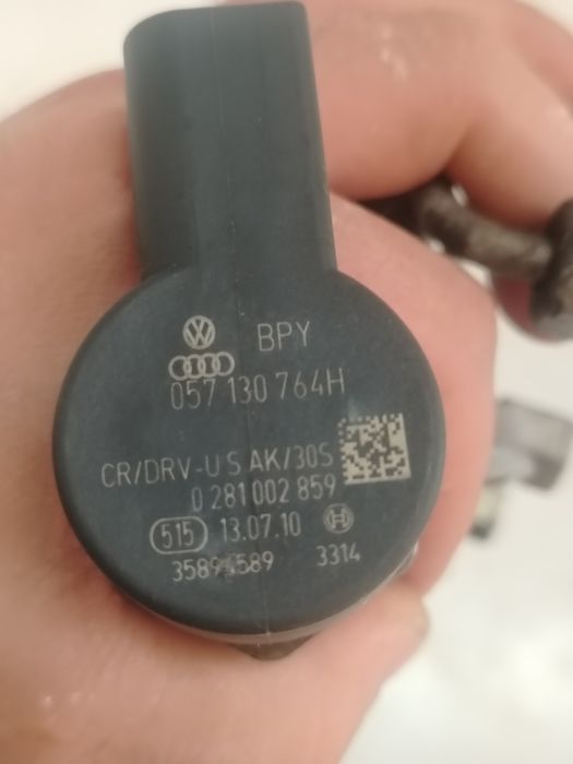 Rampa injectoare 2.0 CFF CFH Golf 6 Golf 7 Passat B7 03L 130 089 P