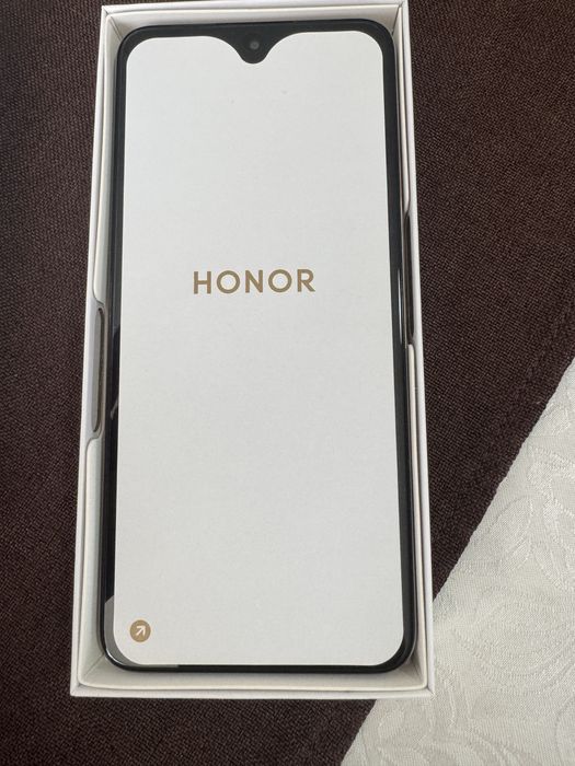 Телефон Honor 400  НОВ!