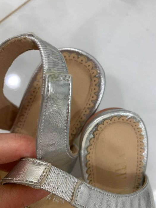 Продам женские туфли